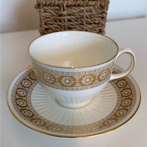 Gold Deco Wedgwood Marguerite cup and saucer set Lovely Beautiful England Englis
